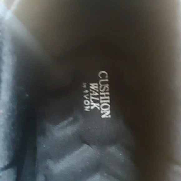 Shoes - Picture 7 of 7